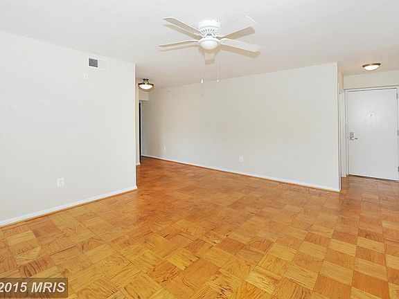 Living Room/Dining Room Combination
