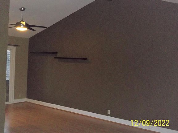 3rd image of 323 Margaret Way