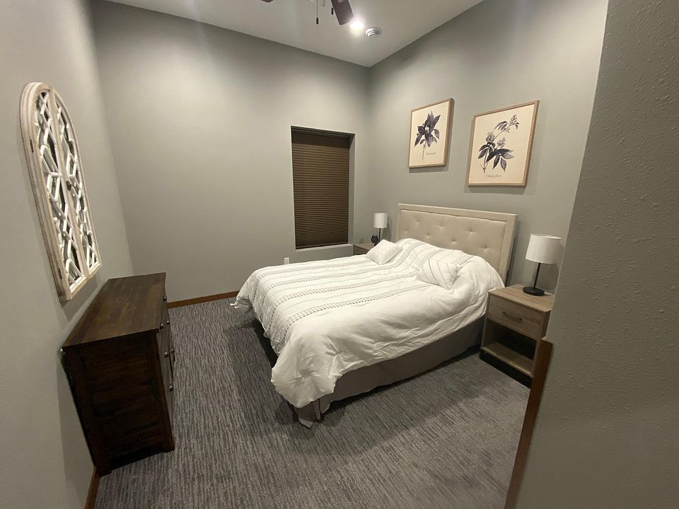 2nd image of 707 Main St #3