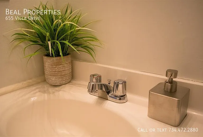 655 Villa Dr — Photo 12