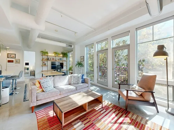 139 E Berkeley St APT 302, Boston, MA 02118