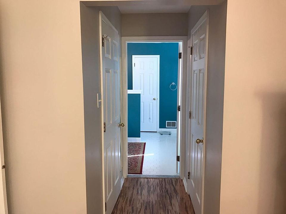 2nd Floor Hallway