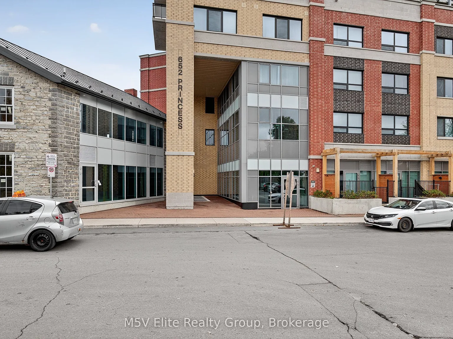 2 bed, $2,250 — Photo 2