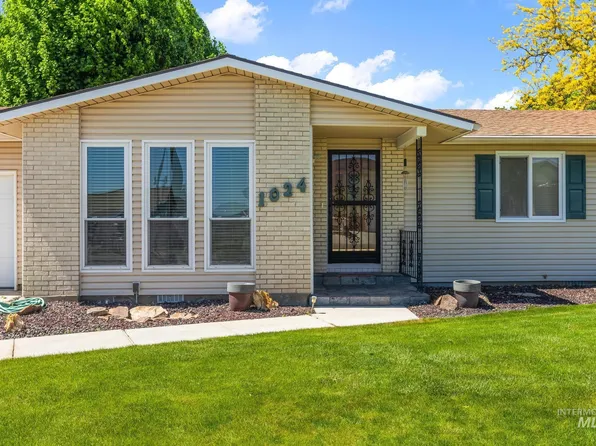 1024 Lilac Ln, Emmett, ID 83617
