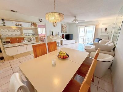 1355 NE 167th St APT 302, Miami, FL, 33162