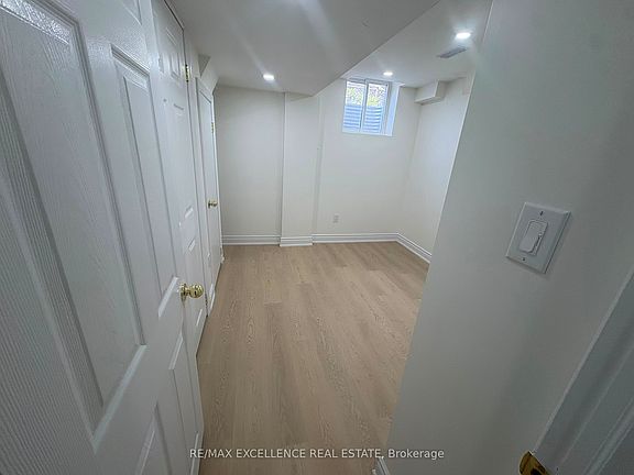 4th image of 66 Townley Cres #Basement
