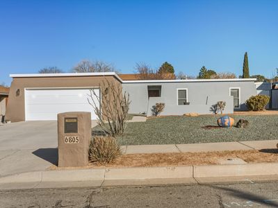 6805 Orphelia Ave NE, Albuquerque, NM, 87109
