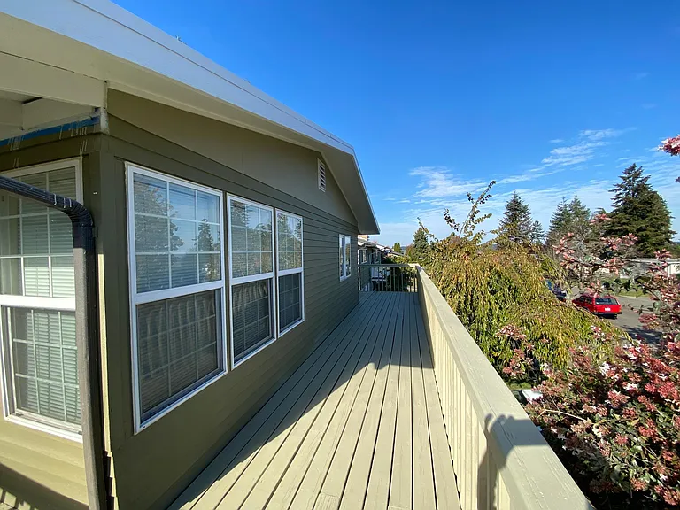 4636 N Bristol St — Photo 12