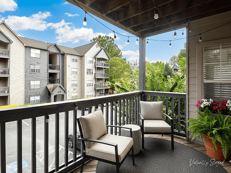 Wesley Hampstead Apartments at Douglasville — Photo 11