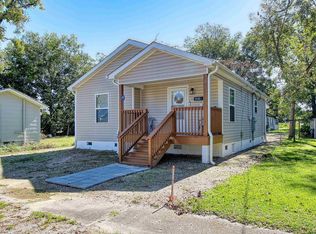 215 W James St, Mullins, SC 29574