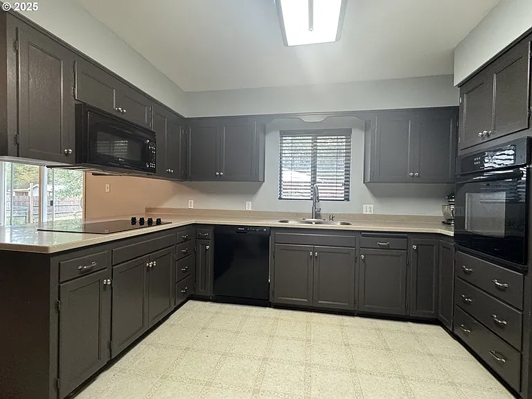 25371 Perkins Rd — Photo 16