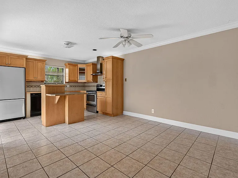 110 N Delaware Blvd #15D — Photo 15