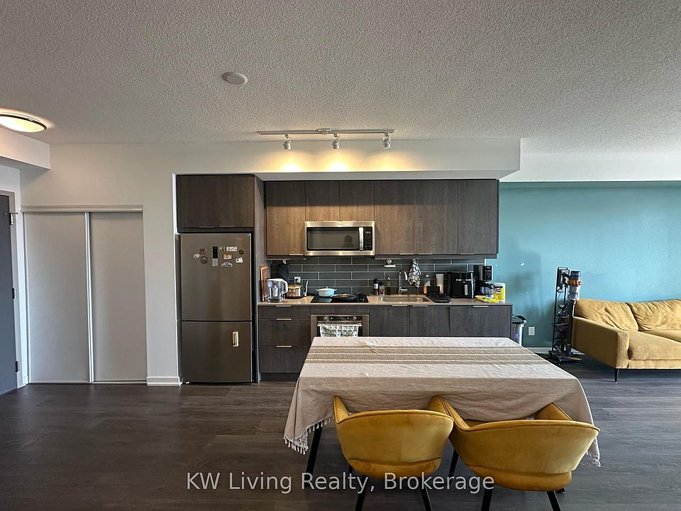 1st image of 36 Manor Rd E #802