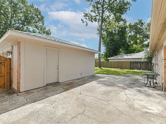 5th image of 25414 Cottage Hill Ln