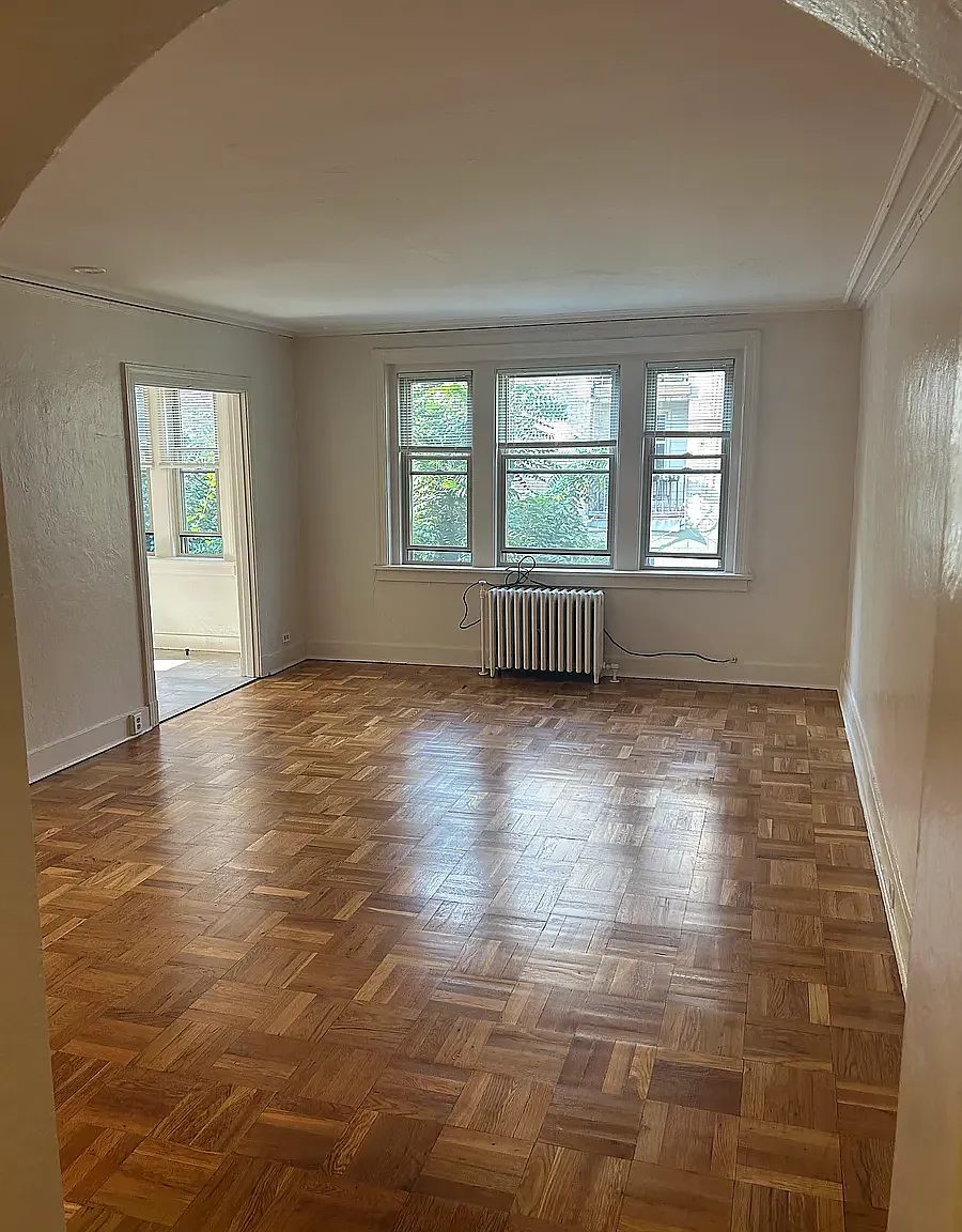 5649 Phillips Ave — Photo 3