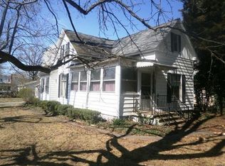 325 S 19th St, Herrin, IL 62948