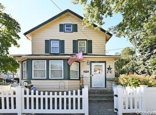 187 Camp Ave, Merrick, NY 11566