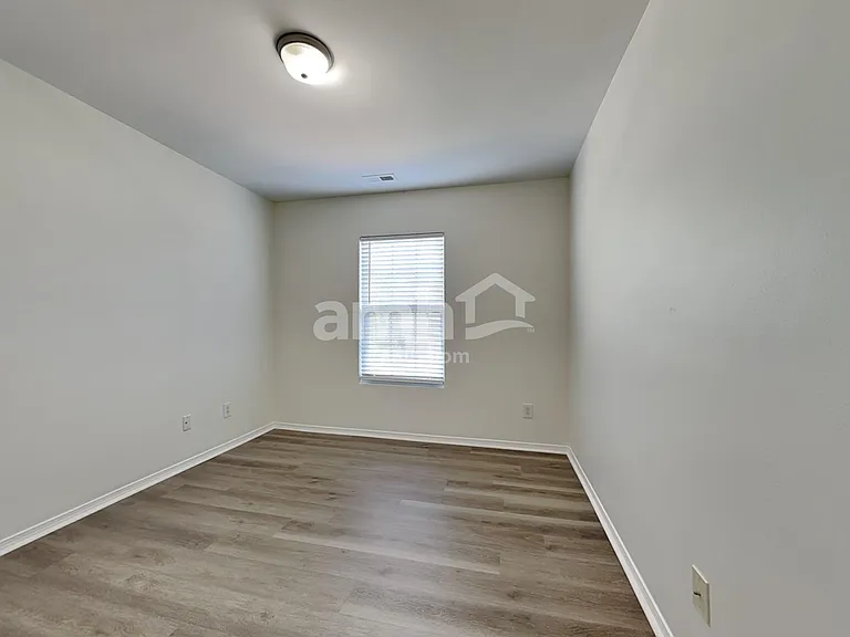9023 Newfield St — Photo 14