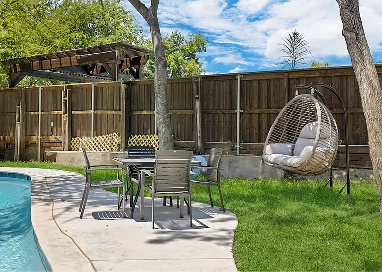 9690 Fallbrook Dr — Photo 27