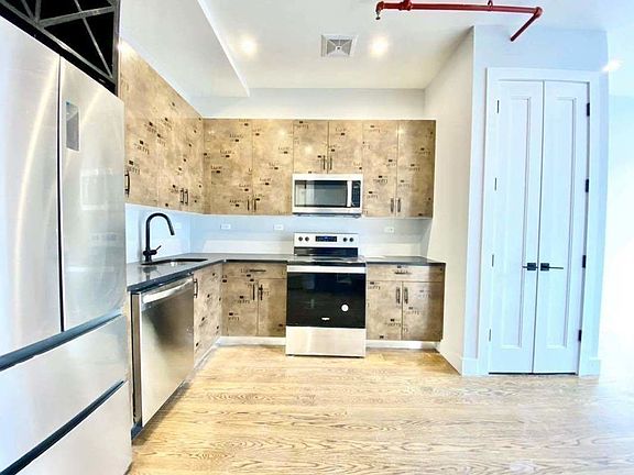 2nd image of 1556 Fulton St #2