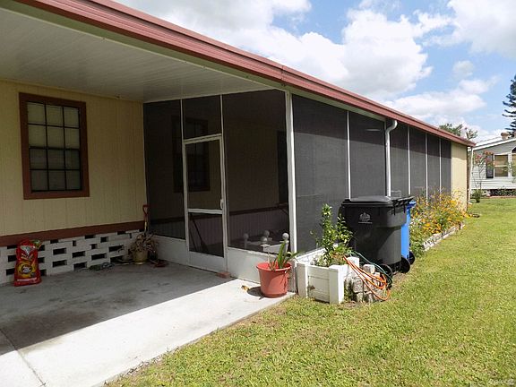 LARGE SCREENED LANAI