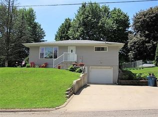 505 N Arminda Ave, Monticello, IA 52310