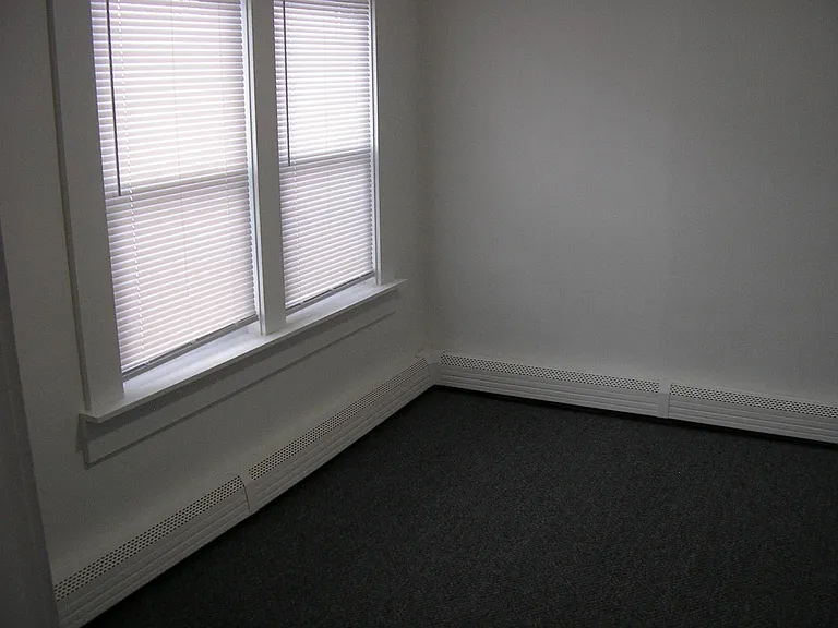 16 Beech St #2 — Photo 9