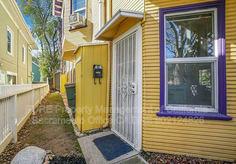 2324 Castro Way — Photo 7