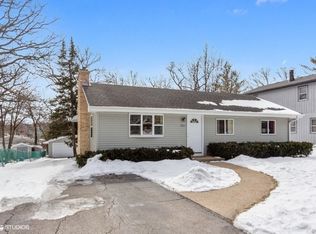 17821 W Greentree Rd, Grayslake, IL 60030