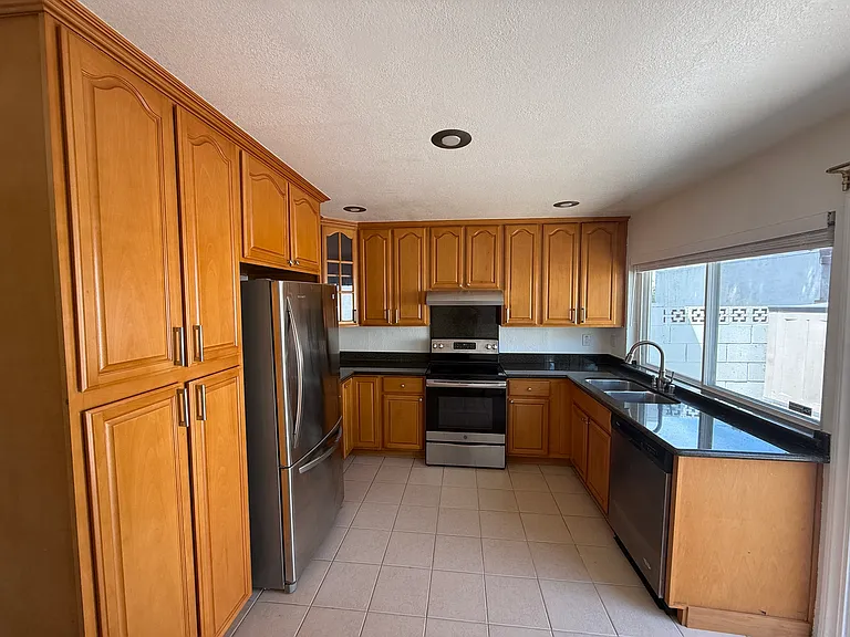 40930 Rioja Ct — Photo 7