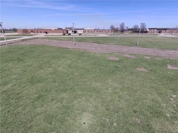 5 Martindale St, Burlington, KS 66839