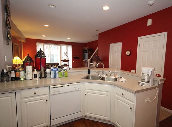2nd image of 730 Blossom Ct
