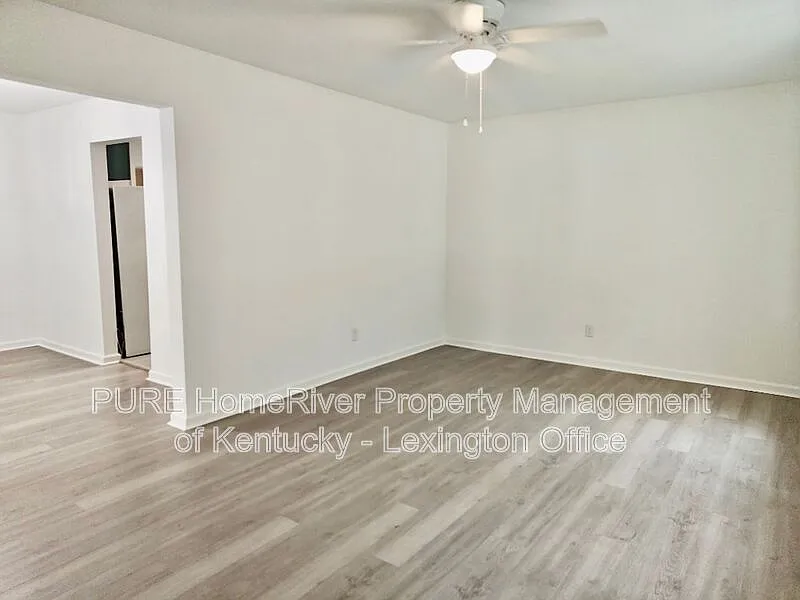 4 bed, 2.0 bath, 1742 sqft, $1,995 — Photo 4