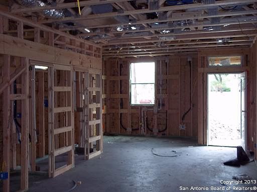 5th image of 631 E Ogden St