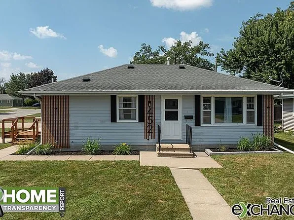 452 23rd St NW, Cedar Rapids, IA 52405