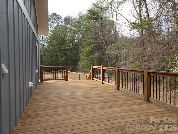 2nd image of 104 Perennial Gardens Ln