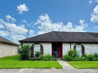 7449 Cook Rd, Houston, TX 77072