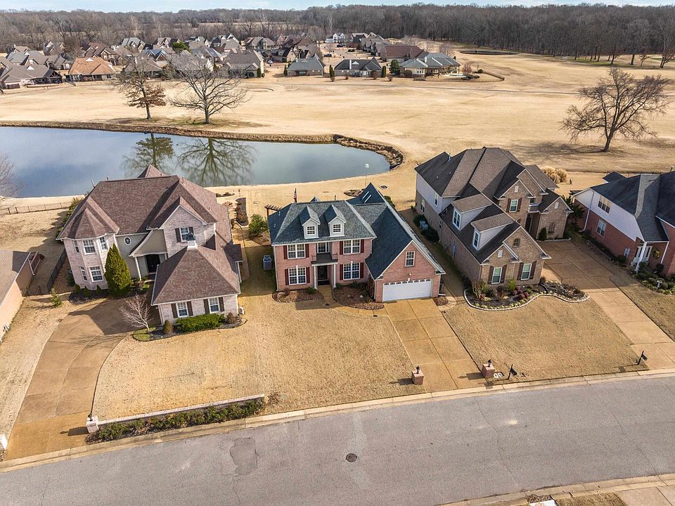 1st image of 95 Fairoaks Dr