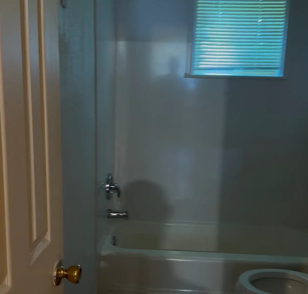 2 bed, 1100 sqft, $1,200 — Photo 2