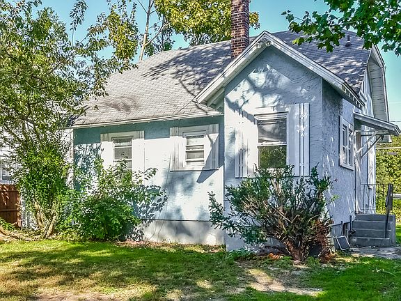 2nd image of 138 Woodside Ave