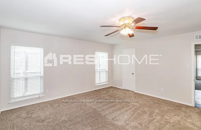4525 Larner St — Photo 10
