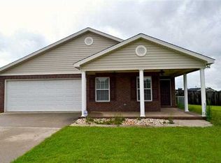 135 Tracy Ct, New Brockton, AL 36351