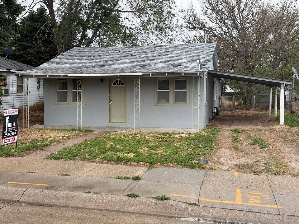 1st image of 209 E 1st St