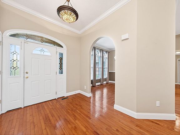 4th image of 983 Tennessee Ave