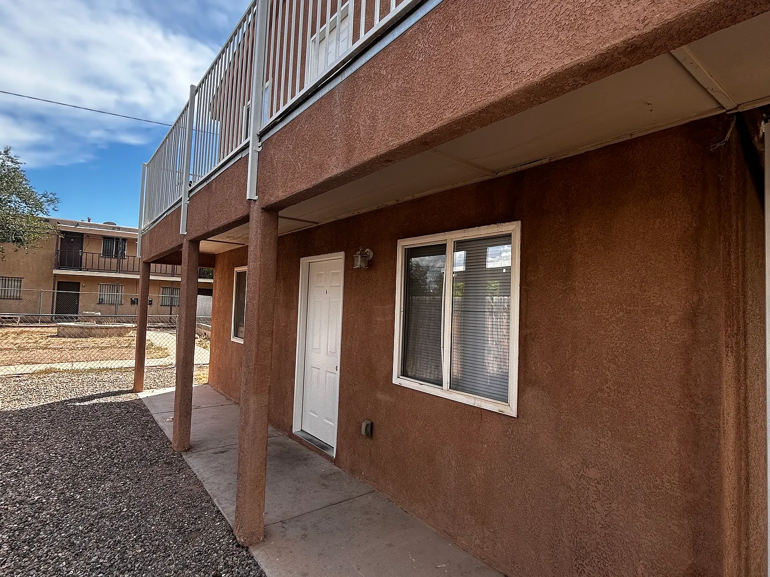 2 bed, 750 sqft, $1,200 — Photo 1