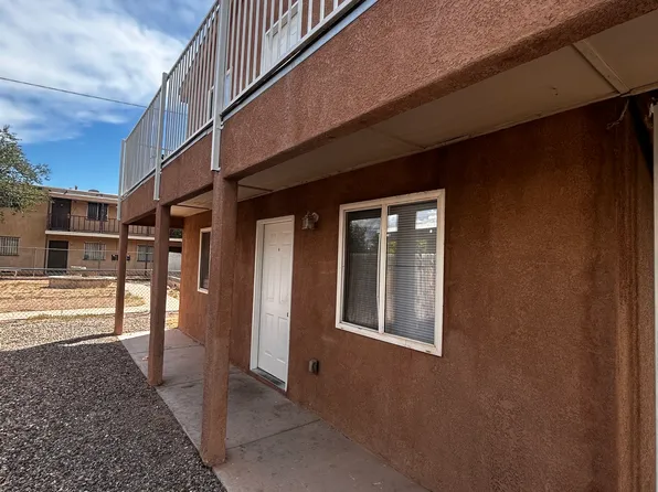 309 Columbia Dr SE #A, Albuquerque, NM 87106