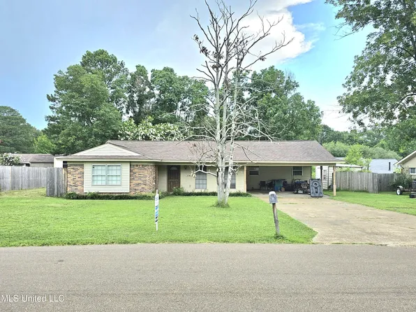 2606 Roxanne Dr, Pearl, MS 39208