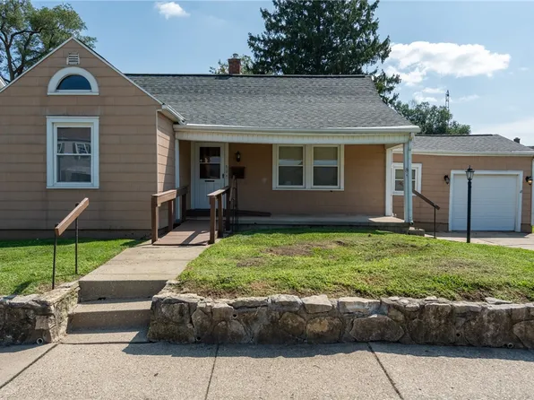 210 N Maple Ave, Fairborn, OH 45324