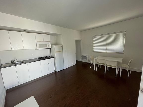 5th image of 1026 Euclid Ave APT 9