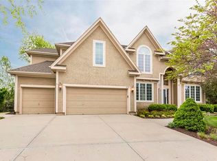 5204 W 164th St, Overland Park, KS 66085